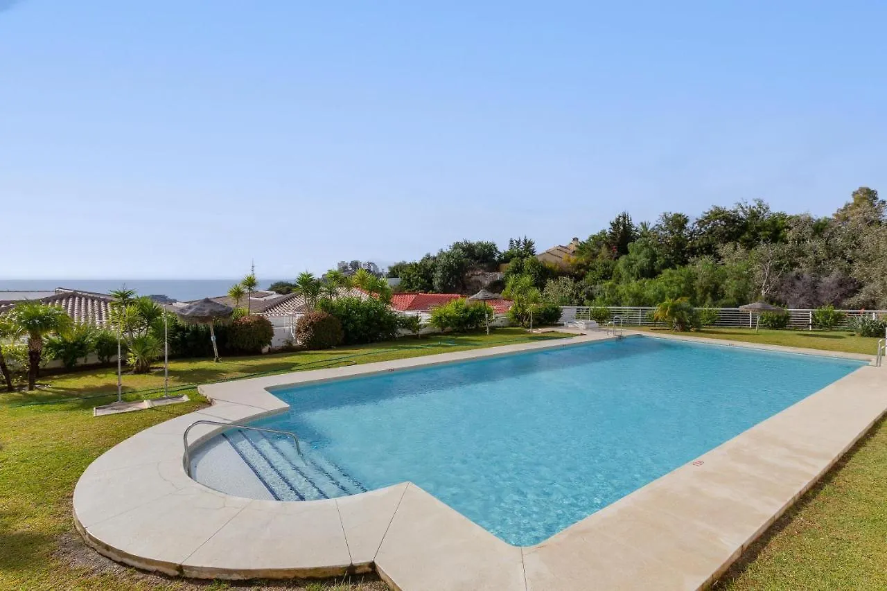 Nice Apartment With A Sunny Terrace Benalmadena