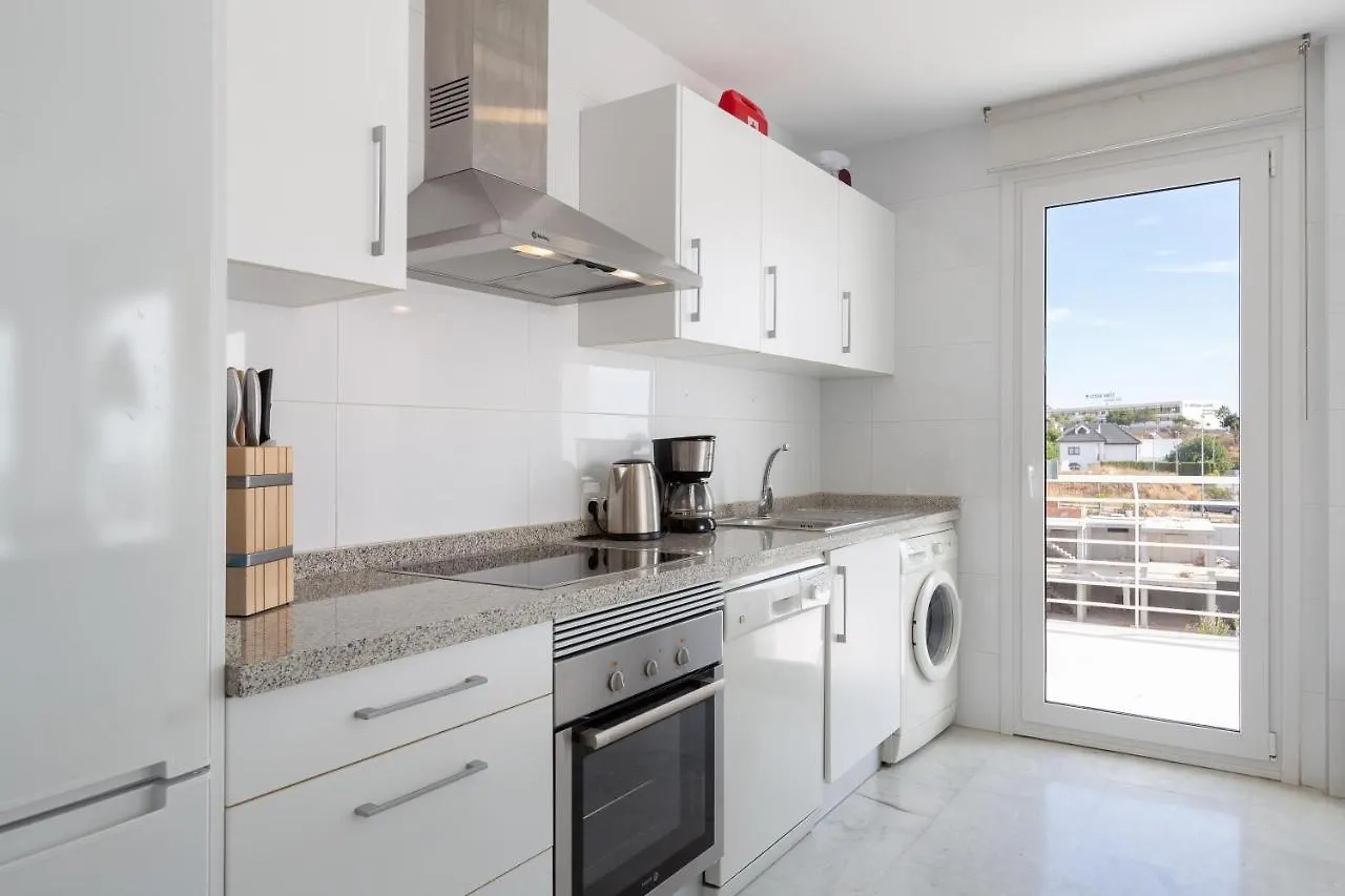 Nice Apartment With A Sunny Terrace Benalmadena