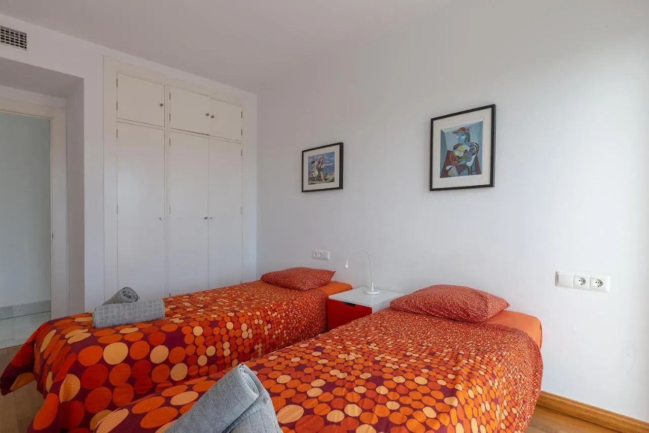 Nice Apartment With A Sunny Terrace Benalmadena